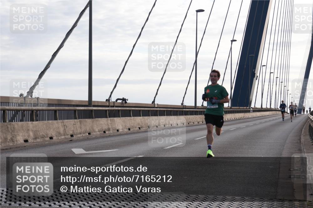 03.10.2024 - Köhlbrandbrückenlauf Matties Gatica Varas http://msf.ph/oto/7165212 03.10.2024 09:18:14 Position 2  meine-sportfotos.de
