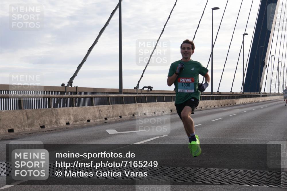 03.10.2024 - Köhlbrandbrückenlauf Matties Gatica Varas http://msf.ph/oto/7165249 03.10.2024 09:18:15 Position 2 1330 meine-sportfotos.de