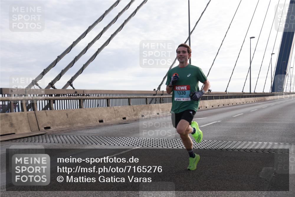 03.10.2024 - Köhlbrandbrückenlauf Matties Gatica Varas http://msf.ph/oto/7165276 03.10.2024 09:18:16 Position 2 1330 meine-sportfotos.de