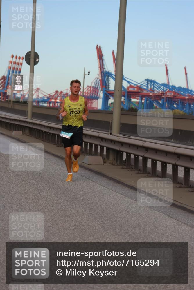 03.10.2024 - Köhlbrandbrückenlauf Miley Keyser http://msf.ph/oto/7165294 03.10.2024 09:36:04 Position 3 100 meine-sportfotos.de