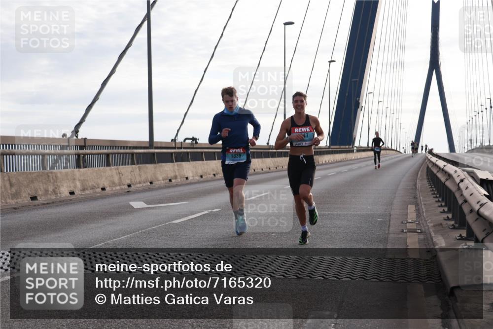 03.10.2024 - Köhlbrandbrückenlauf Matties Gatica Varas http://msf.ph/oto/7165320 03.10.2024 09:18:25 Position 2 1839, 47 meine-sportfotos.de