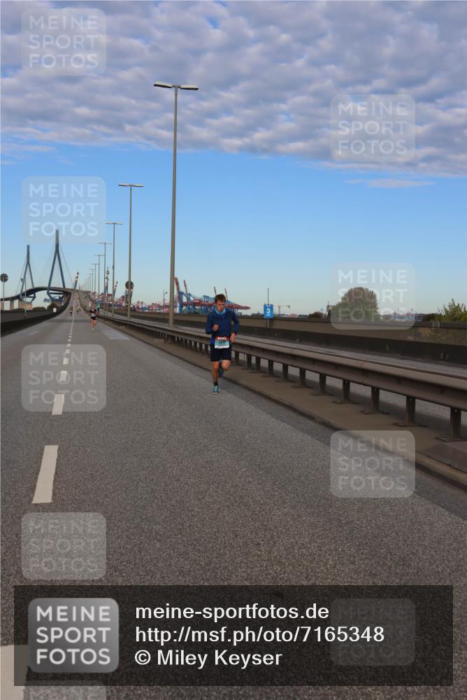 03.10.2024 - Köhlbrandbrückenlauf Miley Keyser http://msf.ph/oto/7165348 03.10.2024 09:36:25 Position 3  meine-sportfotos.de