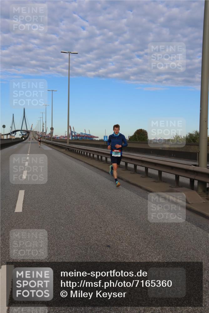 03.10.2024 - Köhlbrandbrückenlauf Miley Keyser http://msf.ph/oto/7165360 03.10.2024 09:36:26 Position 3 1839 meine-sportfotos.de