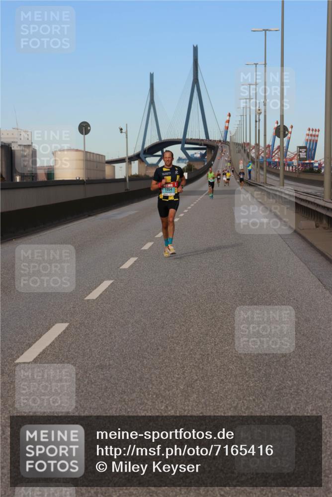 03.10.2024 - Köhlbrandbrückenlauf Miley Keyser http://msf.ph/oto/7165416 03.10.2024 09:36:57 Position 3 1054 meine-sportfotos.de