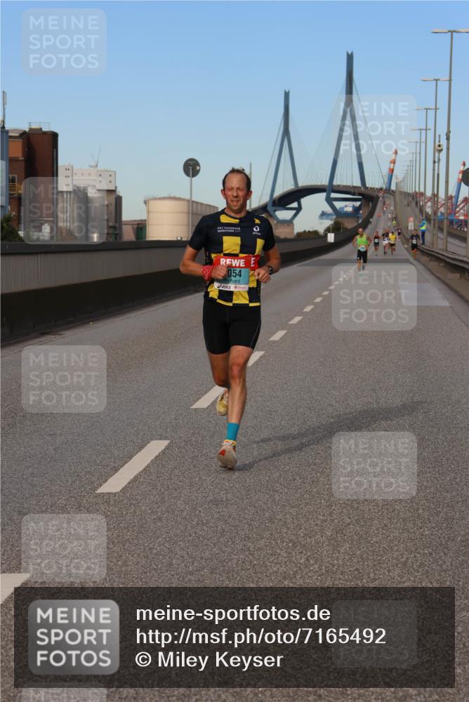 03.10.2024 - Köhlbrandbrückenlauf Miley Keyser http://msf.ph/oto/7165492 03.10.2024 09:37:00 Position 3 35, 054 meine-sportfotos.de