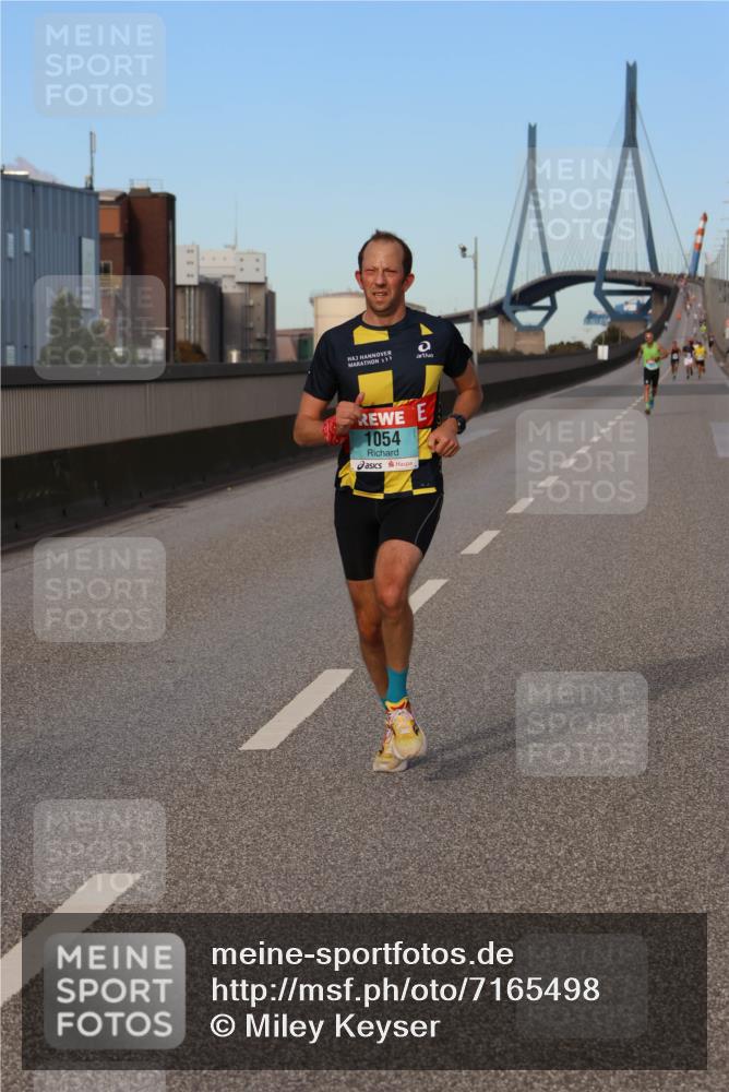 03.10.2024 - Köhlbrandbrückenlauf Miley Keyser http://msf.ph/oto/7165498 03.10.2024 09:37:01 Position 3 0, 1054 meine-sportfotos.de