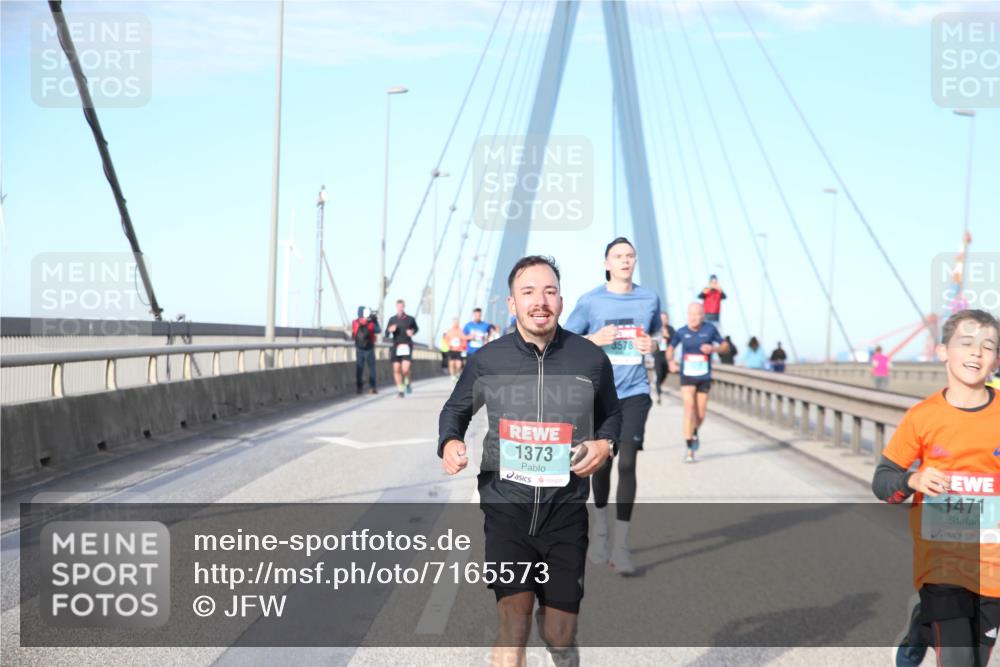 03.10.2024 - Köhlbrandbrückenlauf Jannik Wohlers http://msf.ph/oto/7165573 03.10.2024 09:41:53 Position 2 1373, 3578, 1471 meine-sportfotos.de