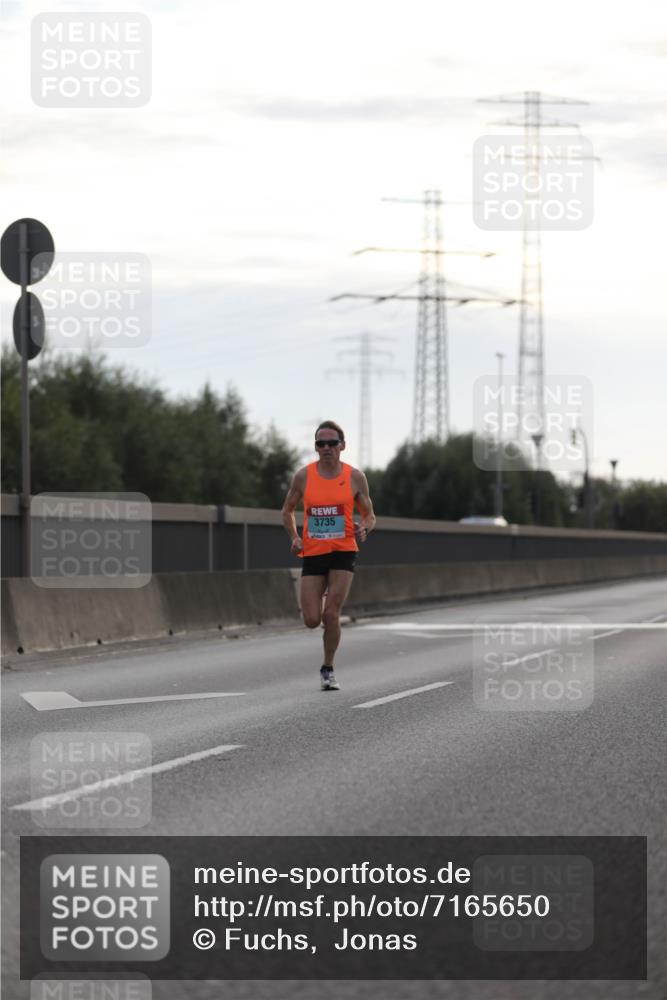 03.10.2024 - Köhlbrandbrückenlauf Fuchs,  Jonas http://msf.ph/oto/7165650 03.10.2024 09:08:40 Position 3 3735 meine-sportfotos.de