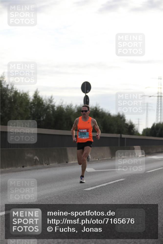 03.10.2024 - Köhlbrandbrückenlauf Fuchs,  Jonas http://msf.ph/oto/7165676 03.10.2024 09:08:41 Position 3 3735 meine-sportfotos.de