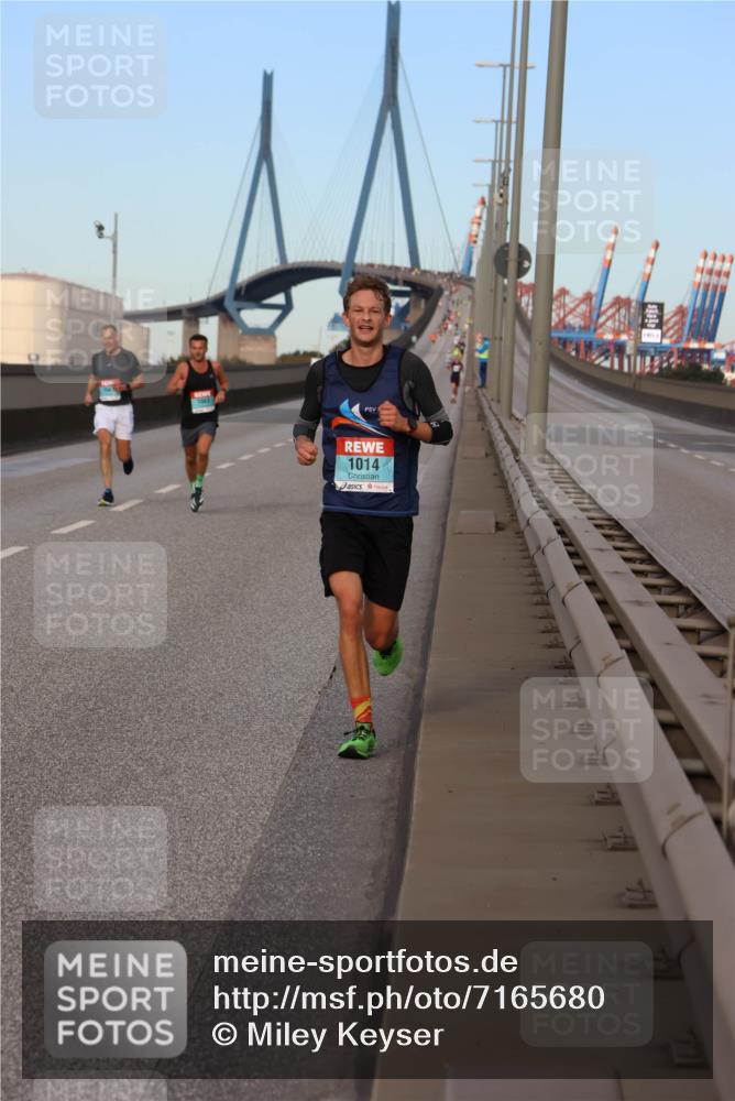 03.10.2024 - Köhlbrandbrückenlauf Miley Keyser http://msf.ph/oto/7165680 03.10.2024 09:37:28 Position 3 1014 meine-sportfotos.de