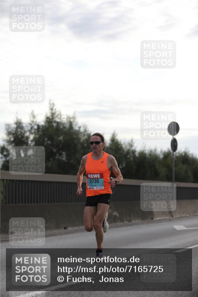 03.10.2024 - Köhlbrandbrückenlauf Fuchs,  Jonas http://msf.ph/oto/7165725 03.10.2024 09:08:42 Position 3 3735 meine-sportfotos.de