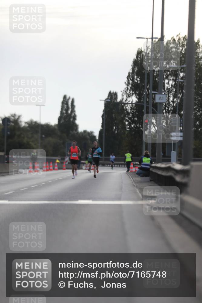 03.10.2024 - Köhlbrandbrückenlauf Fuchs,  Jonas http://msf.ph/oto/7165748 03.10.2024 09:09:09 Position 3 1 meine-sportfotos.de