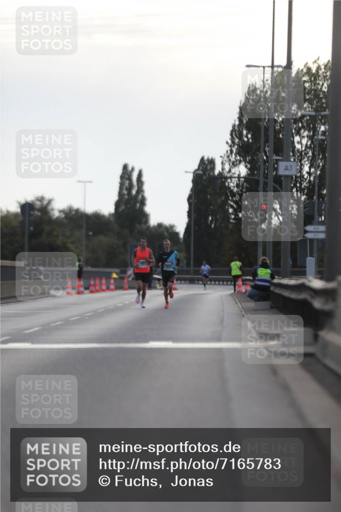 03.10.2024 - Köhlbrandbrückenlauf Fuchs,  Jonas http://msf.ph/oto/7165783 03.10.2024 09:09:11 Position 3 1 meine-sportfotos.de