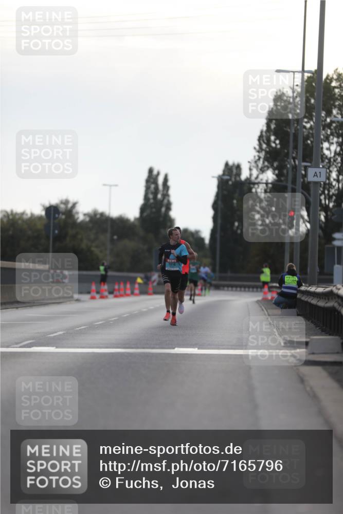 03.10.2024 - Köhlbrandbrückenlauf Fuchs,  Jonas http://msf.ph/oto/7165796 03.10.2024 09:09:15 Position 3 1010, 1 meine-sportfotos.de