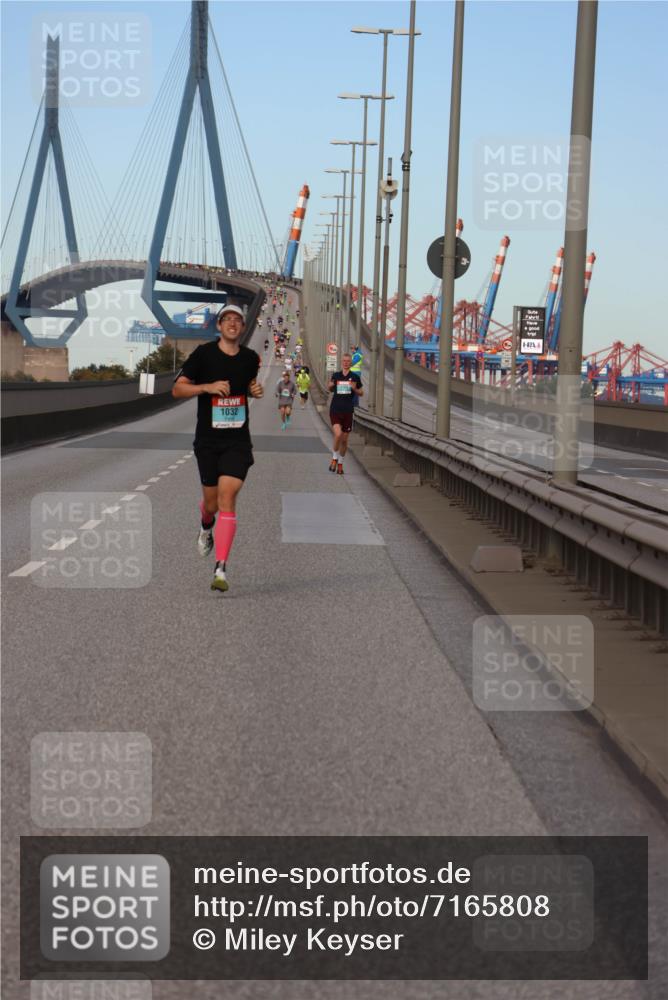 03.10.2024 - Köhlbrandbrückenlauf Miley Keyser http://msf.ph/oto/7165808 03.10.2024 09:37:51 Position 3 1032 meine-sportfotos.de