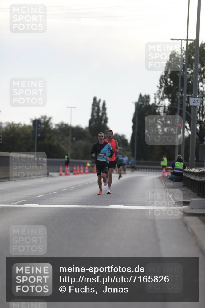 03.10.2024 - Köhlbrandbrückenlauf Fuchs,  Jonas http://msf.ph/oto/7165826 03.10.2024 09:09:16 Position 3 1010, 1 meine-sportfotos.de