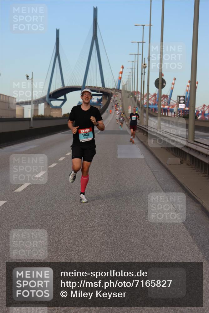 03.10.2024 - Köhlbrandbrückenlauf Miley Keyser http://msf.ph/oto/7165827 03.10.2024 09:37:54 Position 3 1032 meine-sportfotos.de