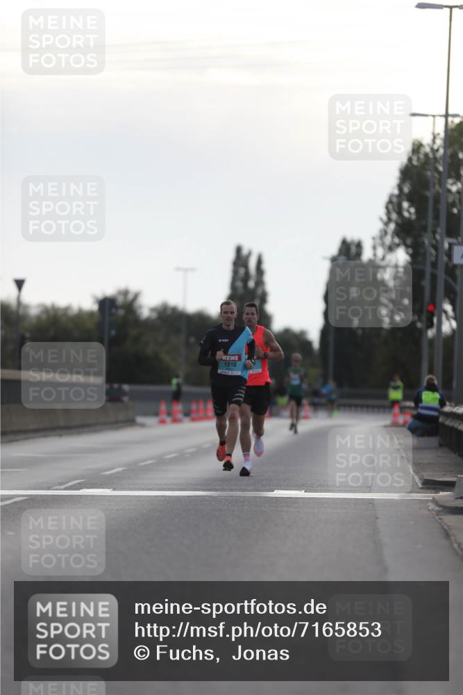 03.10.2024 - Köhlbrandbrückenlauf Fuchs,  Jonas http://msf.ph/oto/7165853 03.10.2024 09:09:17 Position 3 1010 meine-sportfotos.de