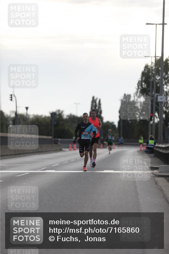 03.10.2024 - Köhlbrandbrückenlauf Fuchs,  Jonas http://msf.ph/oto/7165860 03.10.2024 09:09:18 Position 3 1010, 1 meine-sportfotos.de