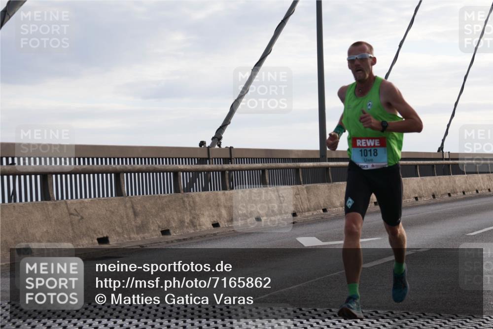 03.10.2024 - Köhlbrandbrückenlauf Matties Gatica Varas http://msf.ph/oto/7165862 03.10.2024 09:18:52 Position 2 1018 meine-sportfotos.de