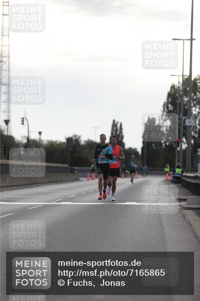 03.10.2024 - Köhlbrandbrückenlauf Fuchs,  Jonas http://msf.ph/oto/7165865 03.10.2024 09:09:18 Position 3 1010, 1 meine-sportfotos.de