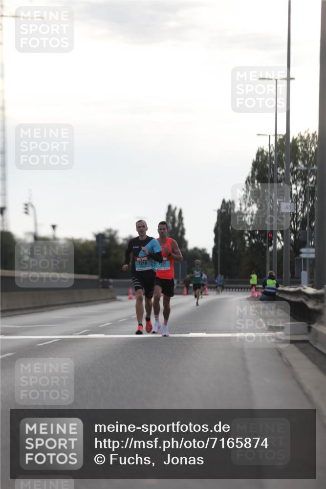 03.10.2024 - Köhlbrandbrückenlauf Fuchs,  Jonas http://msf.ph/oto/7165874 03.10.2024 09:09:19 Position 3 1010, 1006, 1 meine-sportfotos.de