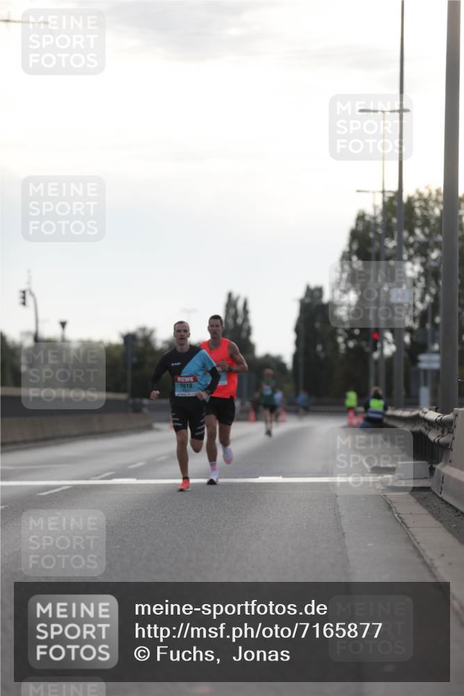 03.10.2024 - Köhlbrandbrückenlauf Fuchs,  Jonas http://msf.ph/oto/7165877 03.10.2024 09:09:19 Position 3 1010 meine-sportfotos.de