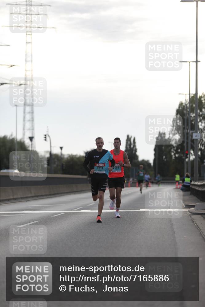 03.10.2024 - Köhlbrandbrückenlauf Fuchs,  Jonas http://msf.ph/oto/7165886 03.10.2024 09:09:20 Position 3 1010, 006, 1 meine-sportfotos.de