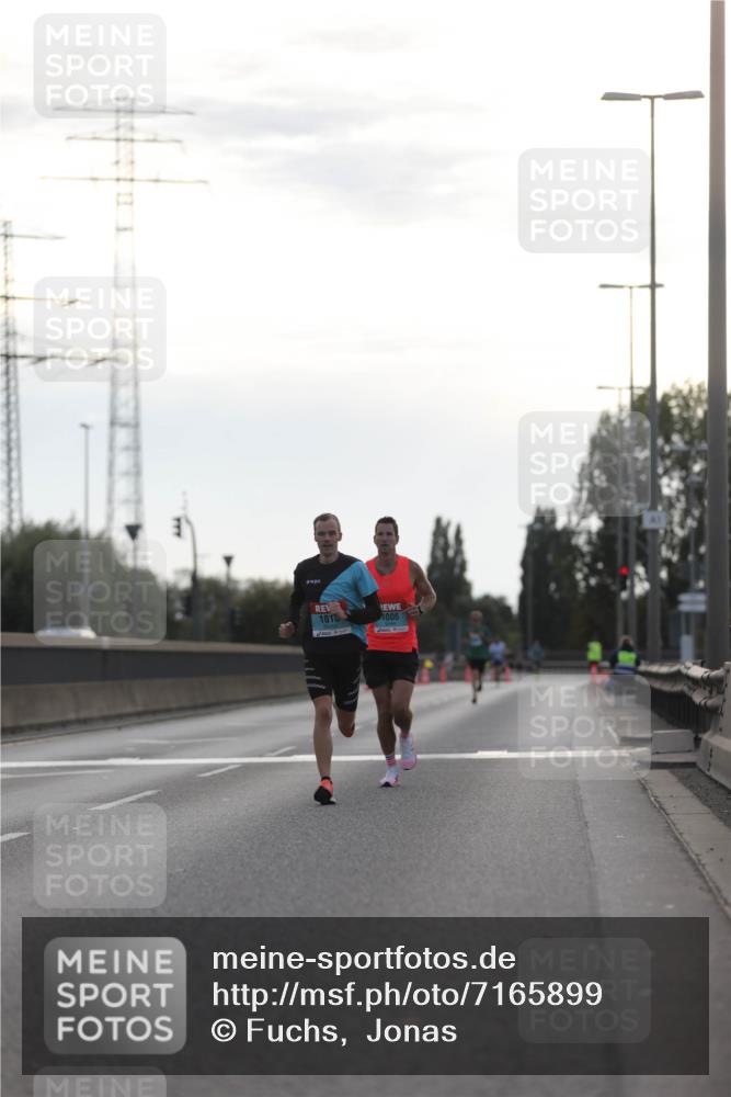03.10.2024 - Köhlbrandbrückenlauf Fuchs,  Jonas http://msf.ph/oto/7165899 03.10.2024 09:09:21 Position 3 1010, 1006 meine-sportfotos.de