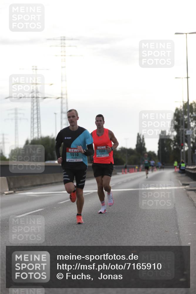 03.10.2024 - Köhlbrandbrückenlauf Fuchs,  Jonas http://msf.ph/oto/7165910 03.10.2024 09:09:23 Position 3 1010, 1006 meine-sportfotos.de