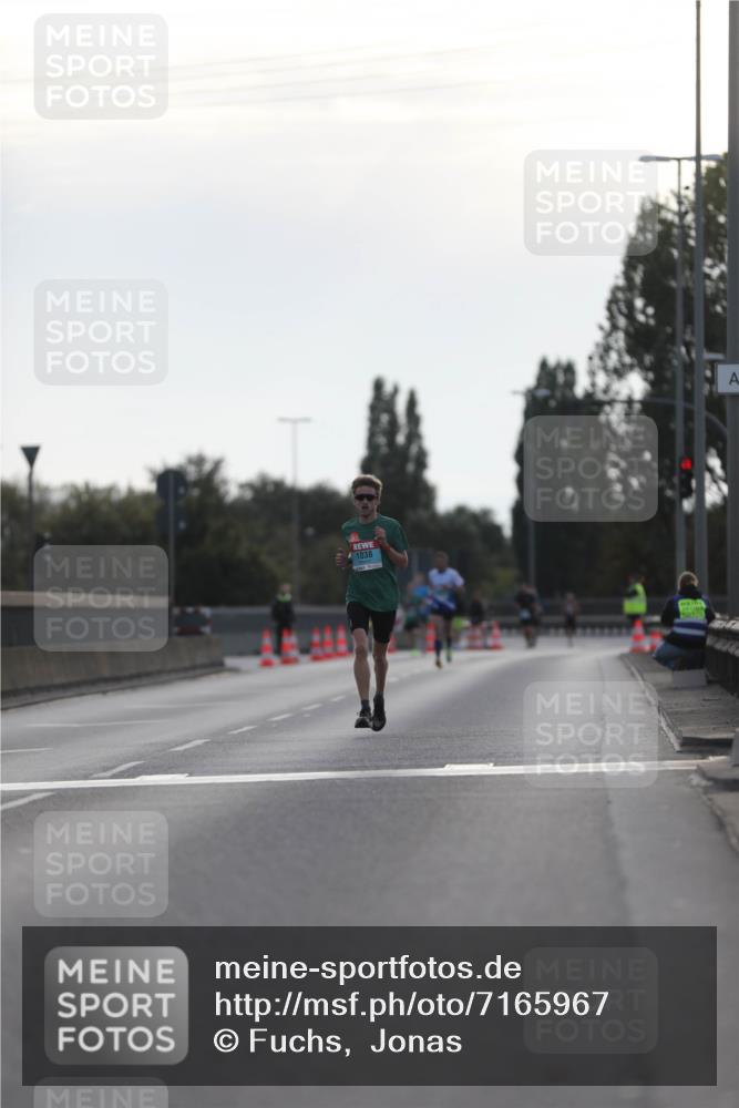 03.10.2024 - Köhlbrandbrückenlauf Fuchs,  Jonas http://msf.ph/oto/7165967 03.10.2024 09:09:27 Position 3 1038 meine-sportfotos.de