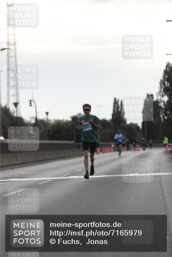 03.10.2024 - Köhlbrandbrückenlauf Fuchs,  Jonas http://msf.ph/oto/7165979 03.10.2024 09:09:31 Position 3 1038 meine-sportfotos.de
