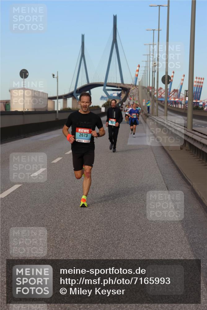 03.10.2024 - Köhlbrandbrückenlauf Miley Keyser http://msf.ph/oto/7165993 03.10.2024 09:39:03 Position 3 2673 meine-sportfotos.de