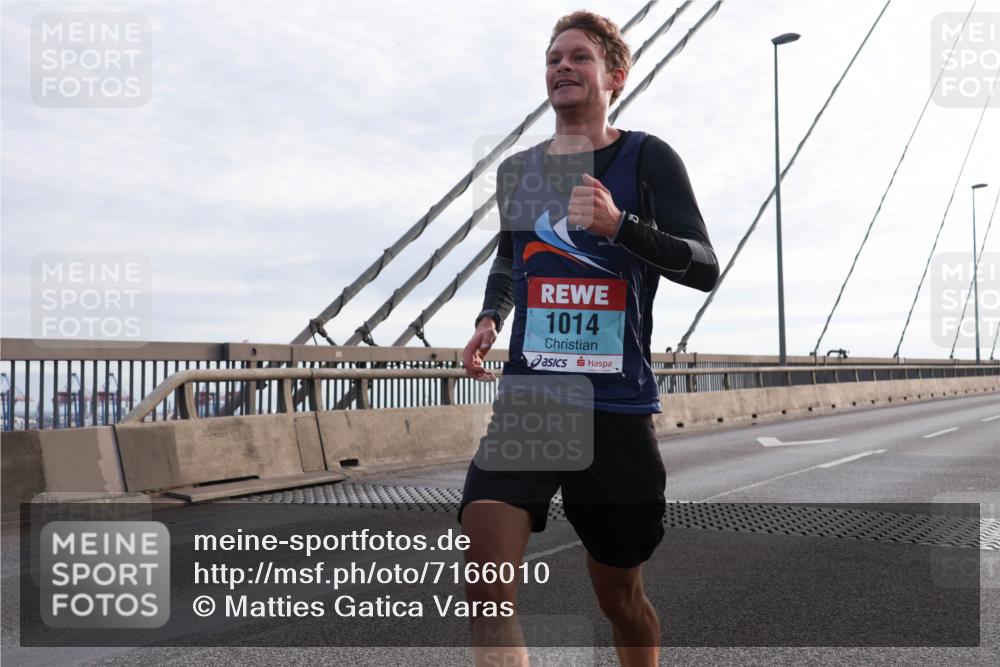 03.10.2024 - Köhlbrandbrückenlauf Matties Gatica Varas http://msf.ph/oto/7166010 03.10.2024 09:19:00 Position 2 1014 meine-sportfotos.de