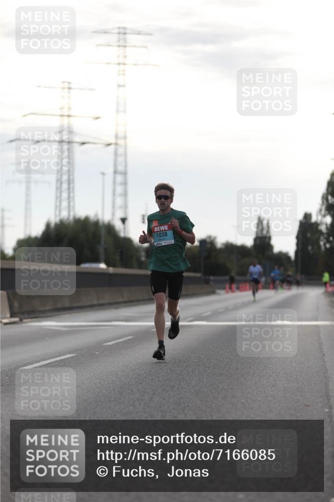 03.10.2024 - Köhlbrandbrückenlauf Fuchs,  Jonas http://msf.ph/oto/7166085 03.10.2024 09:09:33 Position 3 1038 meine-sportfotos.de