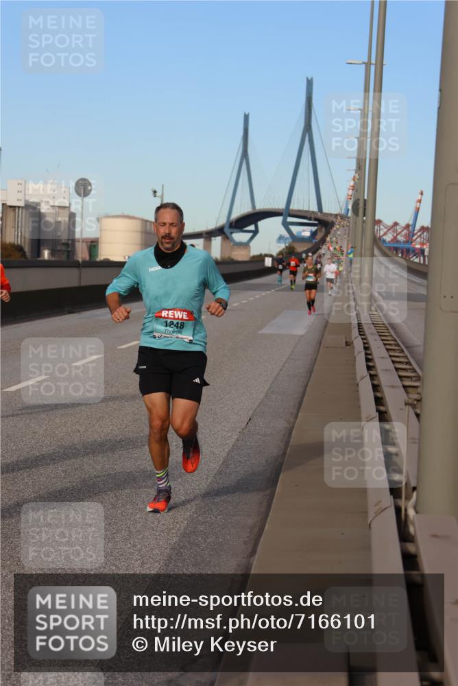 03.10.2024 - Köhlbrandbrückenlauf Miley Keyser http://msf.ph/oto/7166101 03.10.2024 09:39:26 Position 3 1248 meine-sportfotos.de