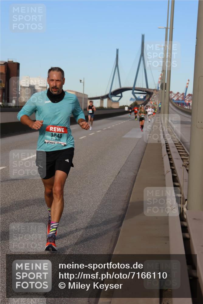 03.10.2024 - Köhlbrandbrückenlauf Miley Keyser http://msf.ph/oto/7166110 03.10.2024 09:39:27 Position 3 1248 meine-sportfotos.de