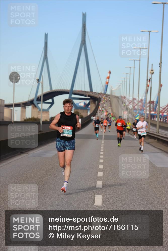 03.10.2024 - Köhlbrandbrückenlauf Miley Keyser http://msf.ph/oto/7166115 03.10.2024 09:39:34 Position 3 1015 meine-sportfotos.de