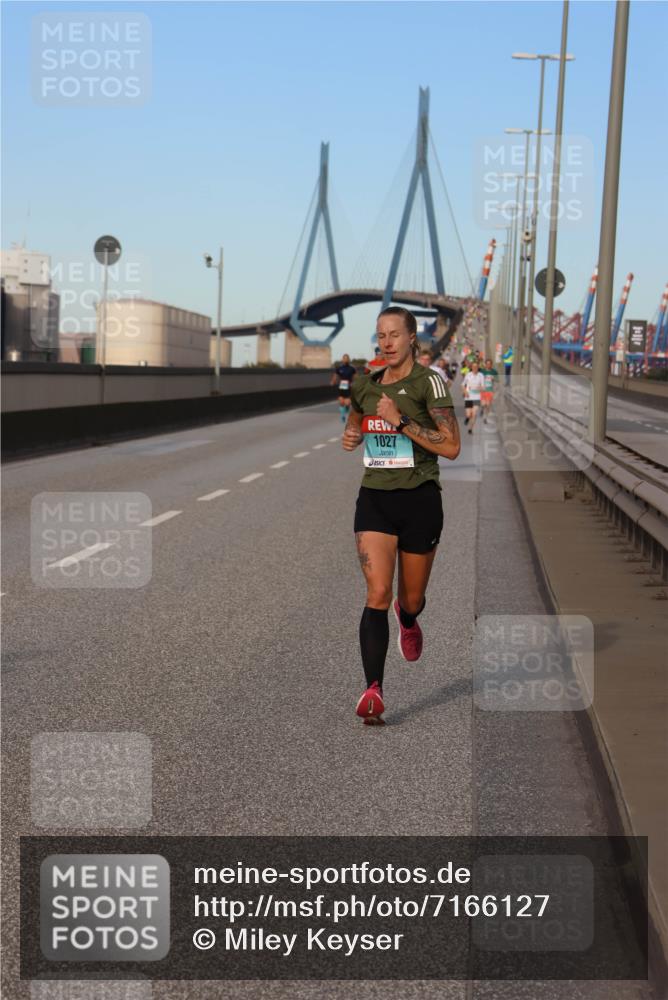 03.10.2024 - Köhlbrandbrückenlauf Miley Keyser http://msf.ph/oto/7166127 03.10.2024 09:39:38 Position 3 1027 meine-sportfotos.de