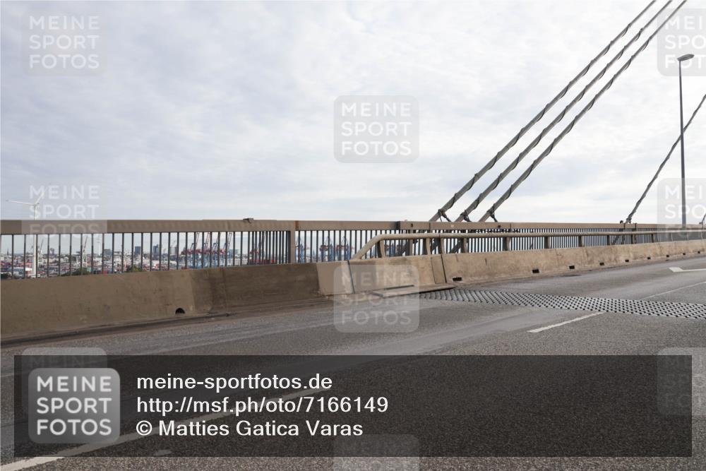 03.10.2024 - Köhlbrandbrückenlauf Matties Gatica Varas http://msf.ph/oto/7166149 03.10.2024 09:19:07 Position 2  meine-sportfotos.de