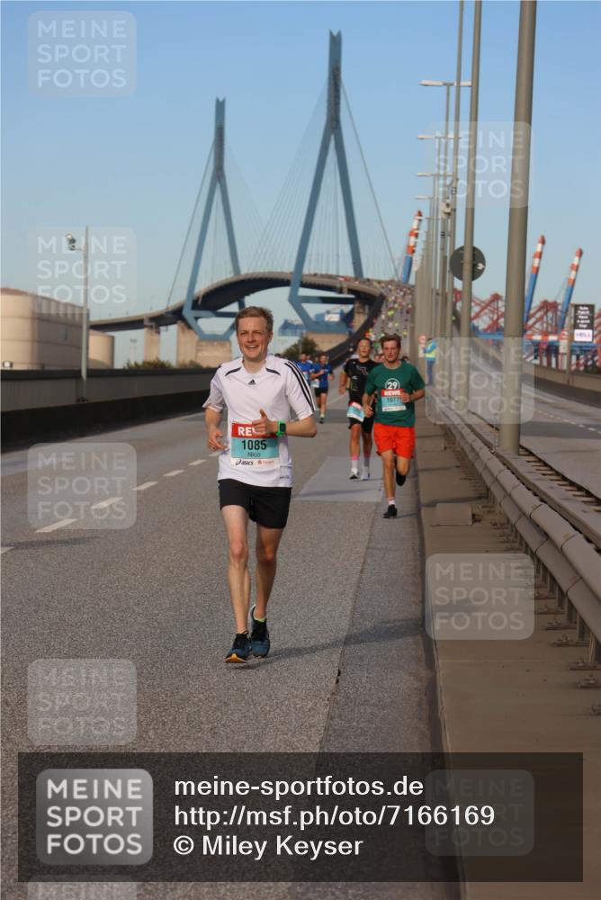 03.10.2024 - Köhlbrandbrückenlauf Miley Keyser http://msf.ph/oto/7166169 03.10.2024 09:39:52 Position 3 1085, 29, 1077 meine-sportfotos.de