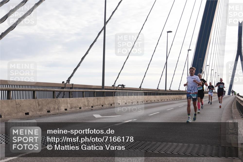 03.10.2024 - Köhlbrandbrückenlauf Matties Gatica Varas http://msf.ph/oto/7166178 03.10.2024 09:19:16 Position 2 1074 meine-sportfotos.de