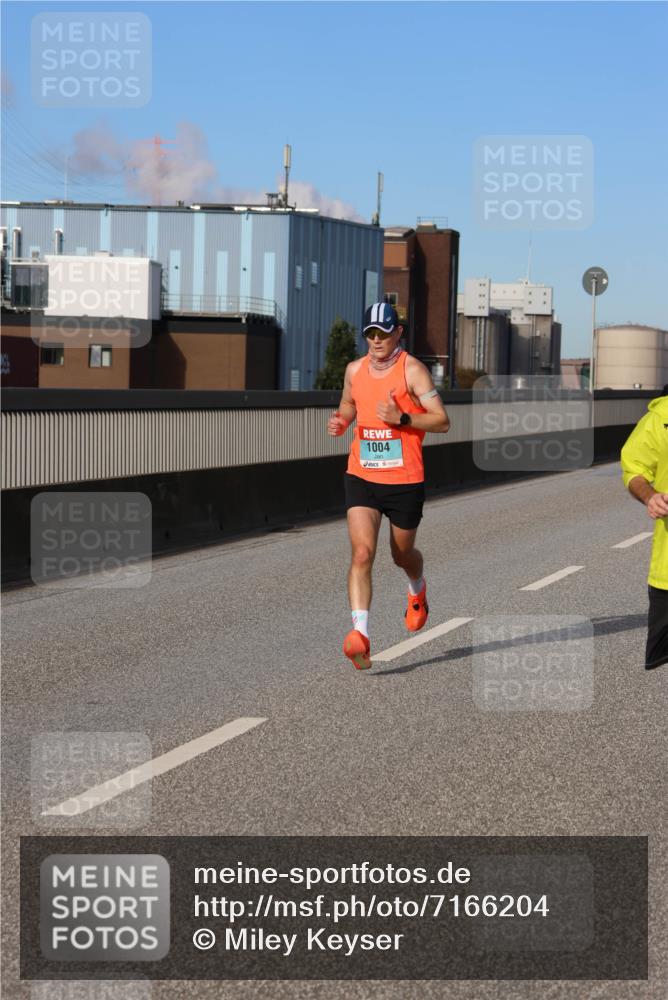 03.10.2024 - Köhlbrandbrückenlauf Miley Keyser http://msf.ph/oto/7166204 03.10.2024 09:40:09 Position 3 2737, 1004 meine-sportfotos.de