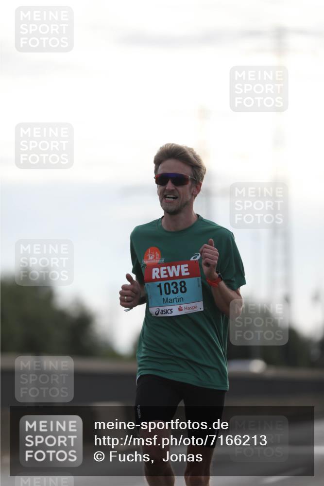 03.10.2024 - Köhlbrandbrückenlauf Fuchs,  Jonas http://msf.ph/oto/7166213 03.10.2024 09:09:35 Position 3 1038 meine-sportfotos.de