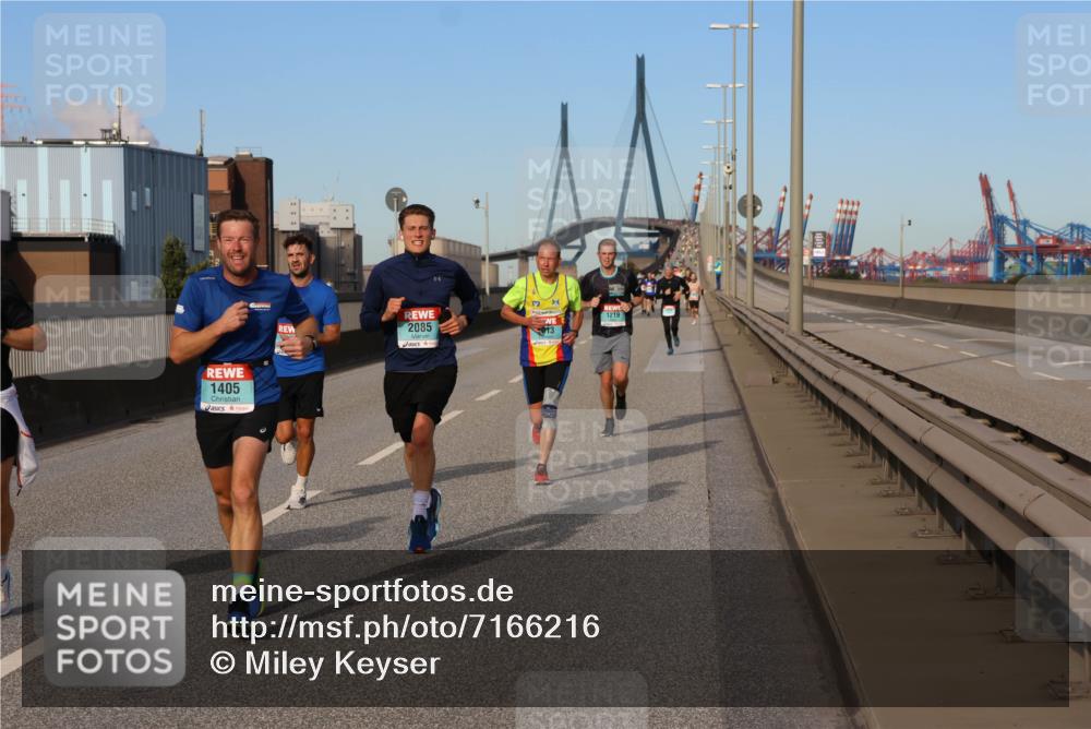 03.10.2024 - Köhlbrandbrückenlauf Miley Keyser http://msf.ph/oto/7166216 03.10.2024 09:40:15 Position 3 1405, 2085, 013, 1219 meine-sportfotos.de