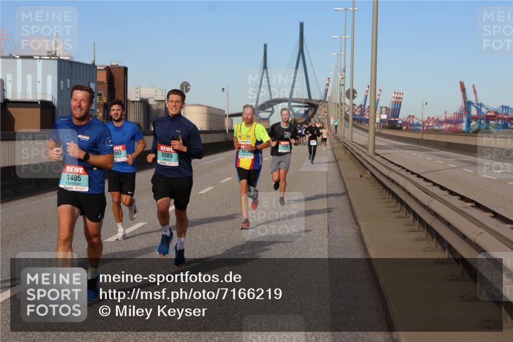 03.10.2024 - Köhlbrandbrückenlauf Miley Keyser http://msf.ph/oto/7166219 03.10.2024 09:40:16 Position 3 1405, 1013, 082, 2085, 1219 meine-sportfotos.de