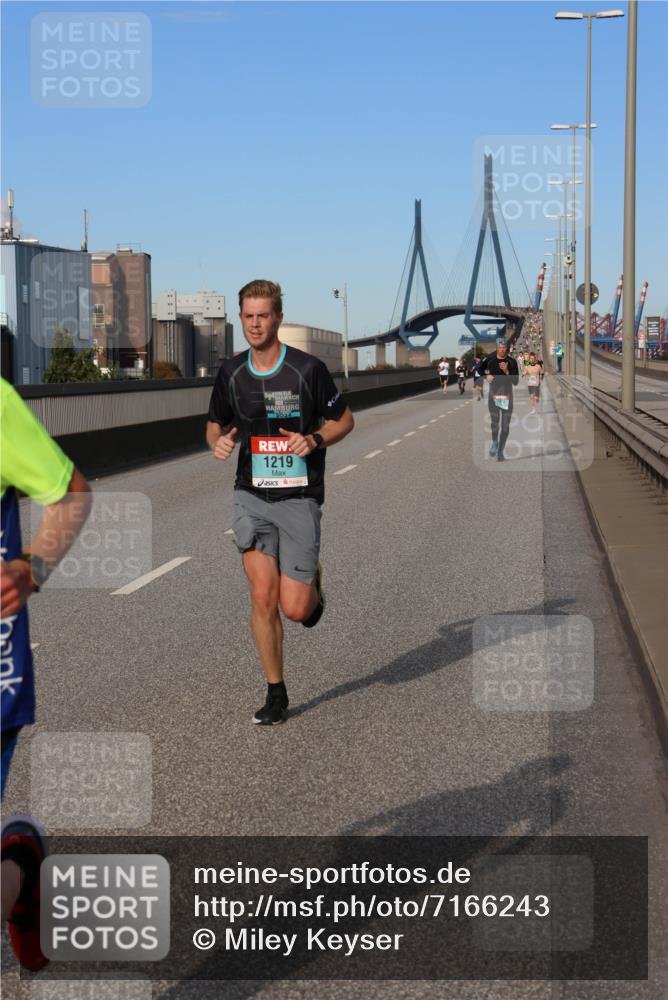 03.10.2024 - Köhlbrandbrückenlauf Miley Keyser http://msf.ph/oto/7166243 03.10.2024 09:40:19 Position 3 1219 meine-sportfotos.de