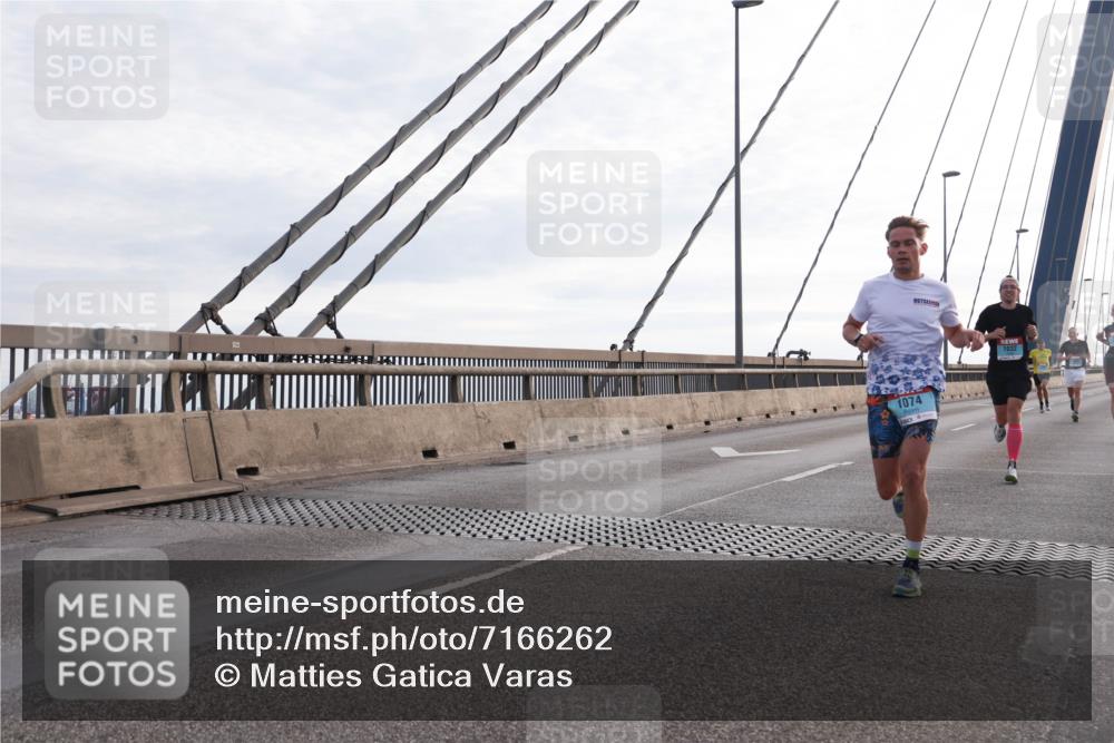 03.10.2024 - Köhlbrandbrückenlauf Matties Gatica Varas http://msf.ph/oto/7166262 03.10.2024 09:19:18 Position 2 1074, 1032 meine-sportfotos.de