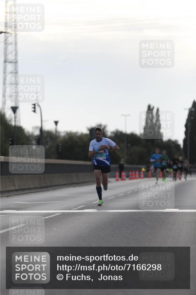 03.10.2024 - Köhlbrandbrückenlauf Fuchs,  Jonas http://msf.ph/oto/7166298 03.10.2024 09:09:40 Position 3 1012 meine-sportfotos.de