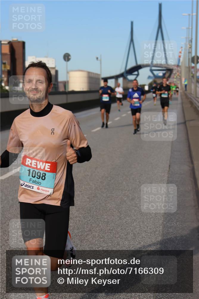 03.10.2024 - Köhlbrandbrückenlauf Miley Keyser http://msf.ph/oto/7166309 03.10.2024 09:40:34 Position 3 50, 1098 meine-sportfotos.de